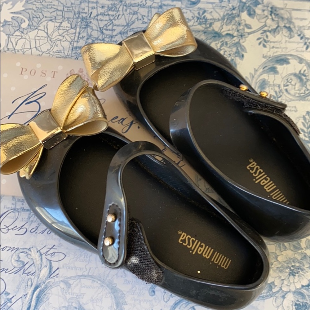 Mini Melissa Black toddler girl shoes w gold bow